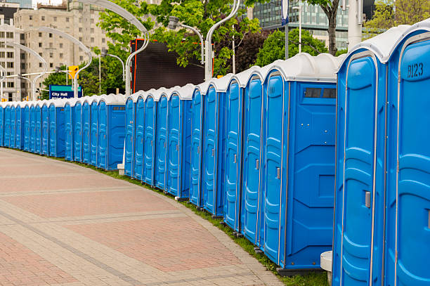 Best Standard Portable Toilet Rental  in Youngsville, LA